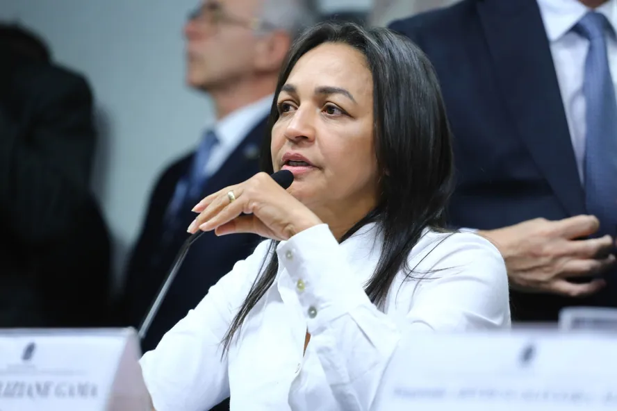 Senadora Eliziane Gama, relatora da CPMI do Golpe